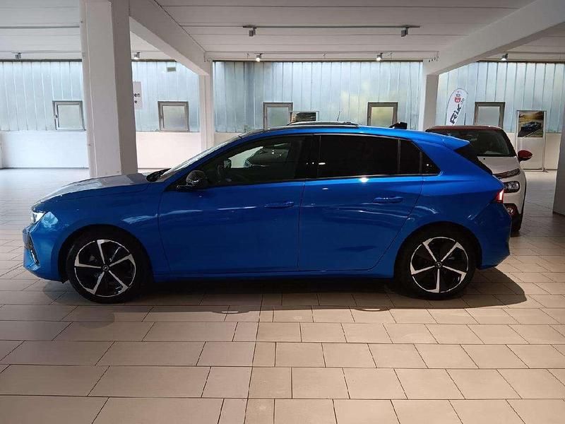 Gebraucht Opel Astra GS Line 131 PS (96 kW) 2024 Kobalt blau metallic Limousine