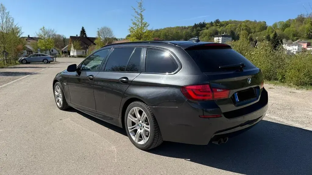 Gebraucht BMW 525 M Sport 218 PS (160 kW) 2012 Schwarz Kombi