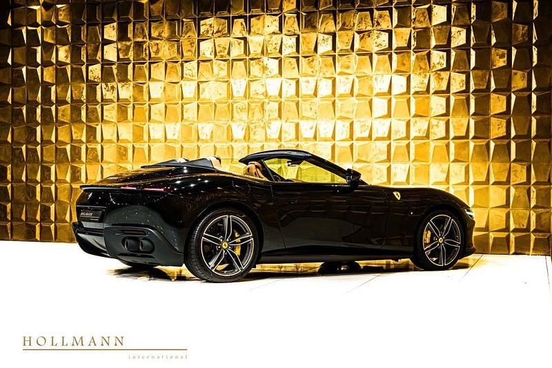 Neu Ferrari Roma 620 PS (456 kW) 2026 Schwarz Cabrio