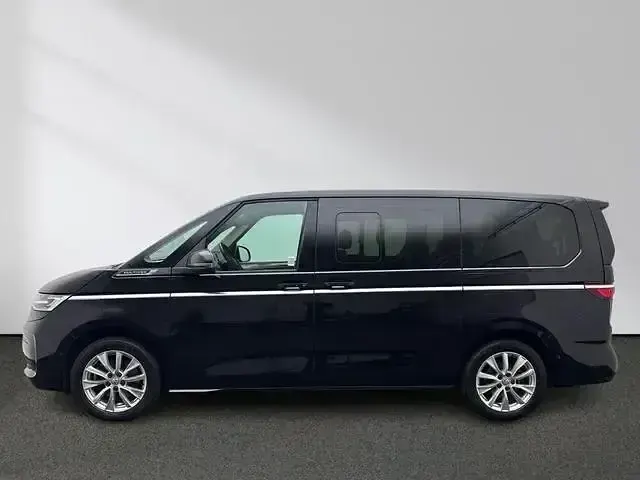 Gebraucht VW Multivan Style 150 PS (110 kW) 2023 Schwarz Van / Kleinbus