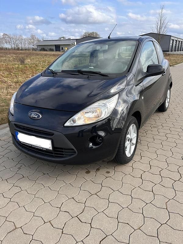 Second-hand Ford Ka 75 CP (55 kW) 2013 Negru Hatchback
