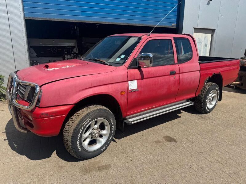 Rot Gebraucht 1999 Mitsubishi L200 Abholung | 2.200 € - Bild 1/4
