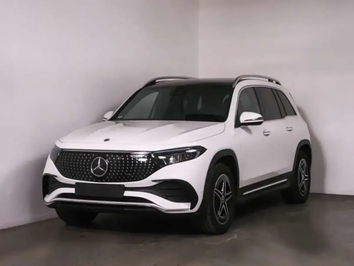 Gebraucht Mercedes EQB300 AMG 167 kW (228 PS) 2025 Polarweiß uni SUV