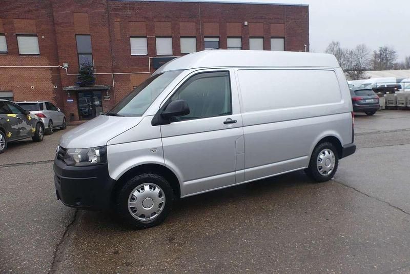 Gebraucht VW Transporter 140 PS (102 kW) 2015 Reflexsilber Van