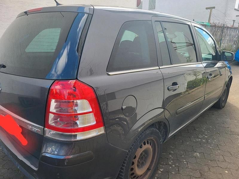 Gebraucht Opel Zafira 110 PS (80 kW) 2010 Grau Van / Kleinbus