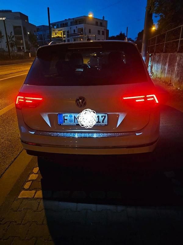 Weiß Gebraucht 2016 VW Tiguan R SUV | 18.300 € (Superpreis) - Bild 1/4