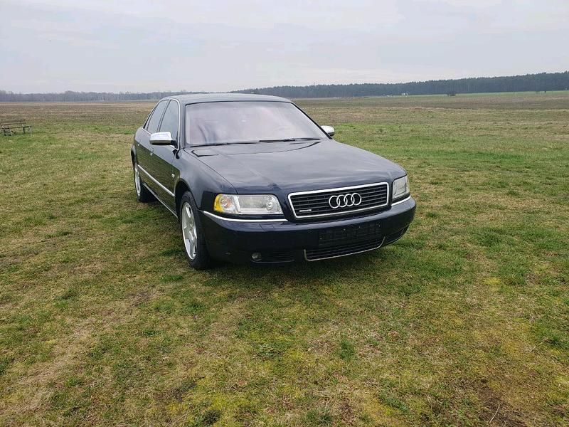 Second-hand Audi A8 150 CP (110 kW) 1999 Berlinǎ