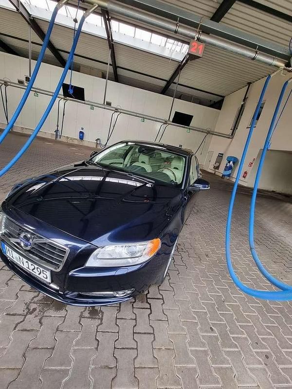 Blau Gebraucht 2012 Volvo S80 Executive Limousine | 22.999 € - Bild 1/4