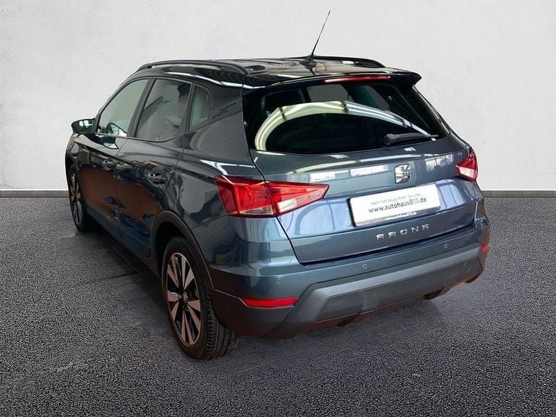Usado Seat Arona Style 110 HP (80 kW) 2021 Cinzento SUV