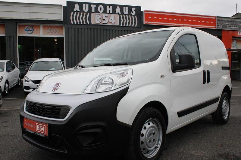 Weiß Gebraucht 2021 Fiat Fiorino Van / Kleinbus | 10.551 € (Guter Preis) - Bild 1/4