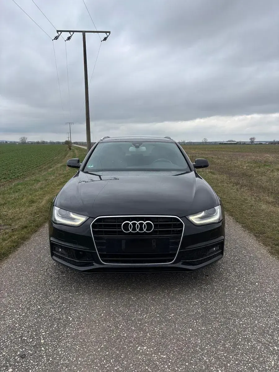 Używany Audi A4 Ambition 150 KM (110 kW) 2015 Czarny Kombi