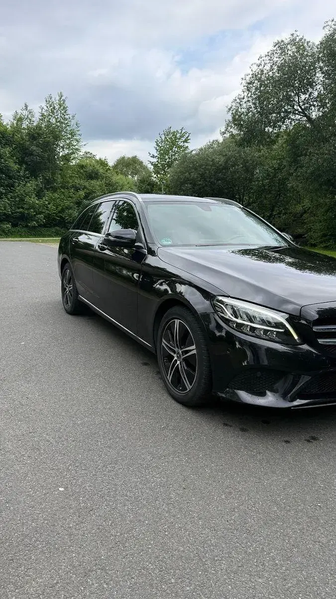 Gebraucht Mercedes C200 150 PS (110 kW) 2019 Schwarz Kombi