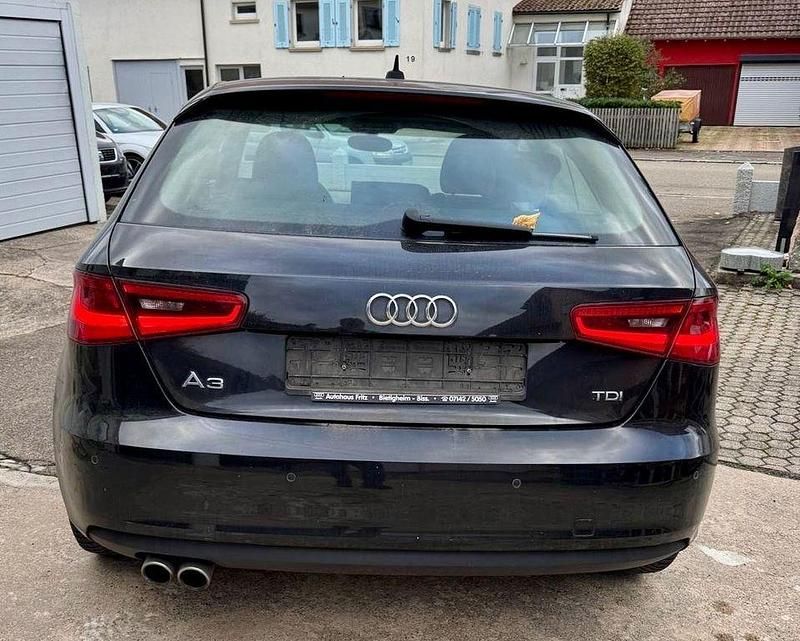 Gebraucht Audi A3 Ambiente 150 PS (110 kW) 2012 Schwarz Kleinwagen