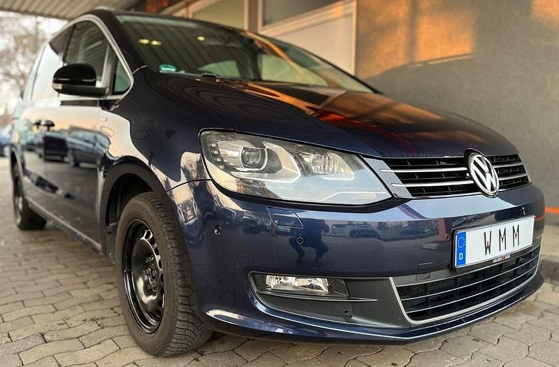 Blau Gebraucht 2012 VW Sharan Match Van / Kleinbus | 11.499 € (Fairer Preis) - Bild 1/4