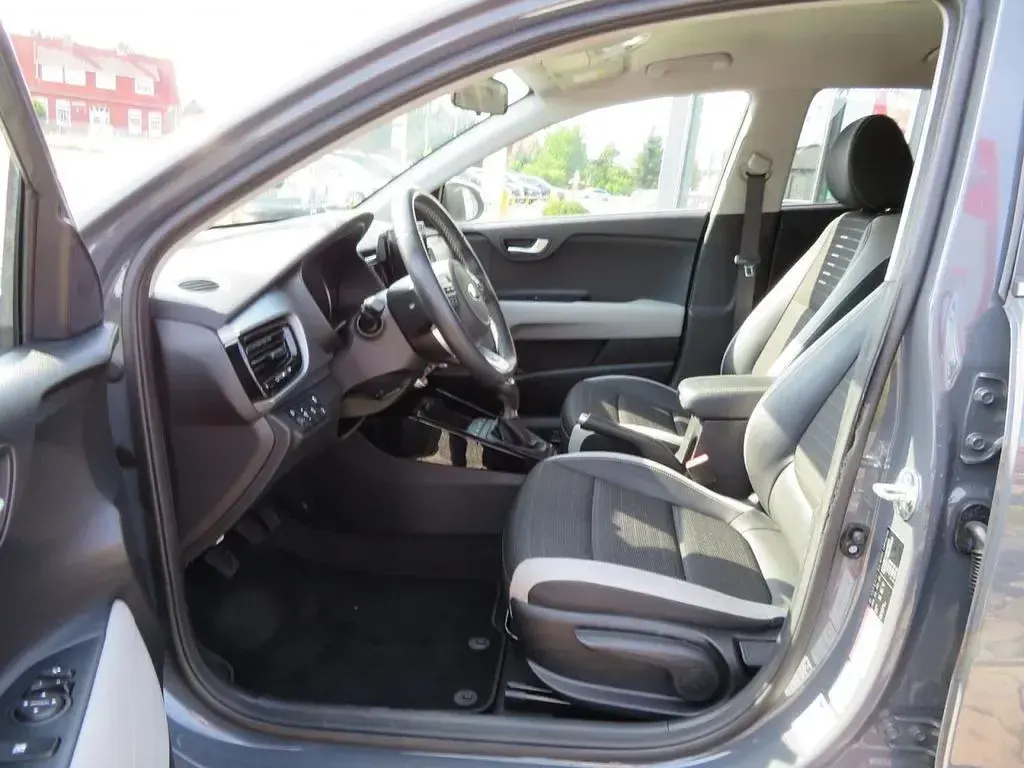 Gebraucht Kia Stonic Spirit 120 PS (88 kW) 2021 Grau SUV