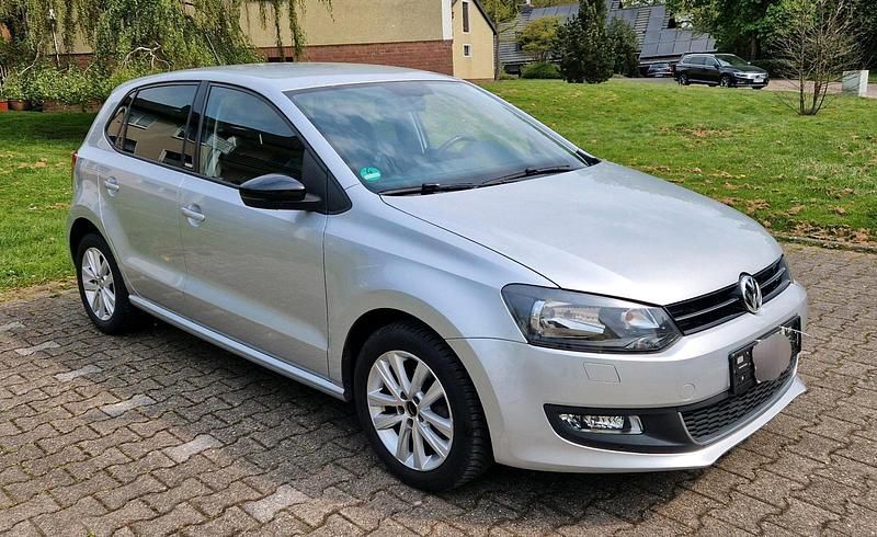 Gebraucht VW Polo Style 60 PS (44 kW) 2011 Silber Kleinwagen
