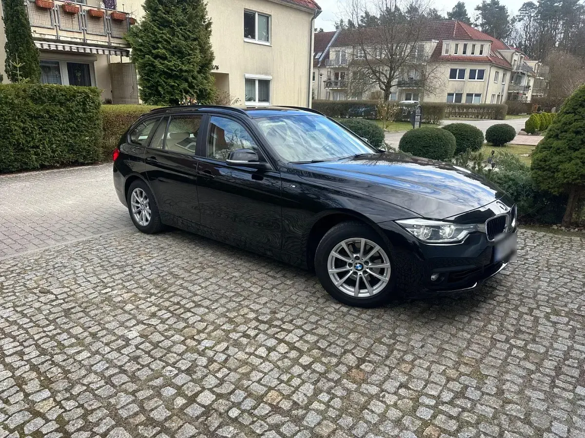 Gebraucht BMW 318 136 PS (100 kW) 2020 Schwarz Kombi