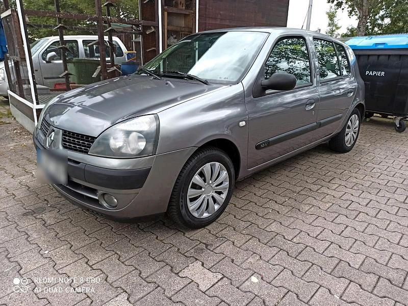 Gebraucht Renault Clio II 75 PS (55 kW) 2002 Grau Kleinwagen
