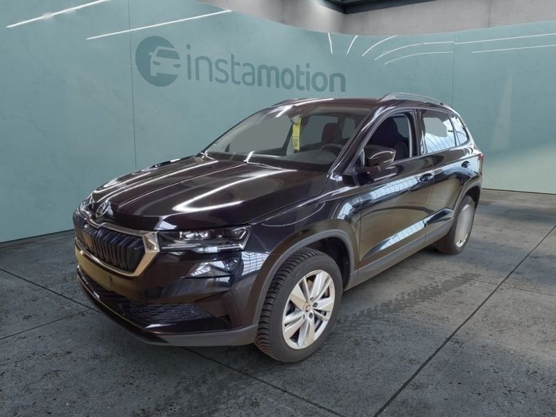 Schwarz Gebraucht 2024 Skoda Karoq Selection SUV | 31.636 € (Fairer Preis) - Bild 1/4