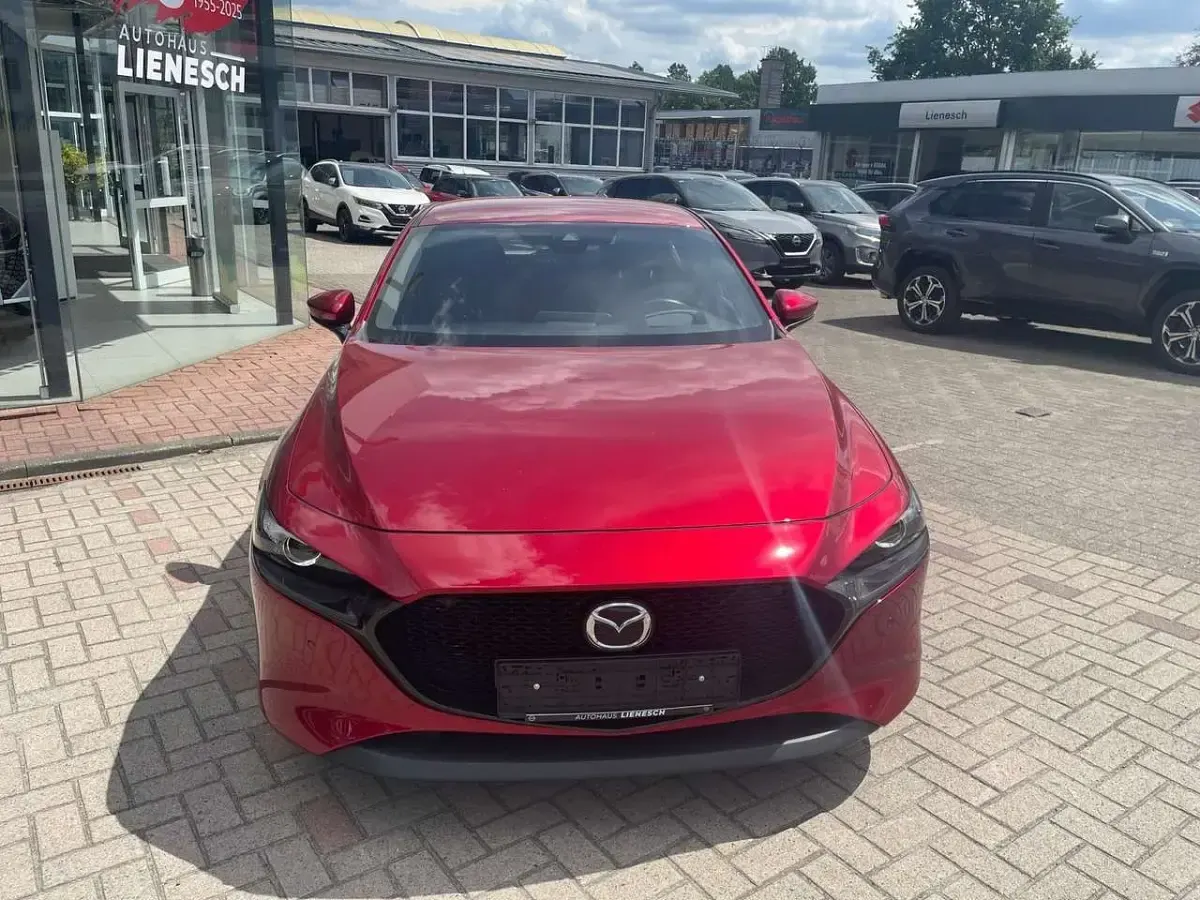 Gebraucht Mazda 3 Selection 122 PS (89 kW) 2019 Rot Limousine