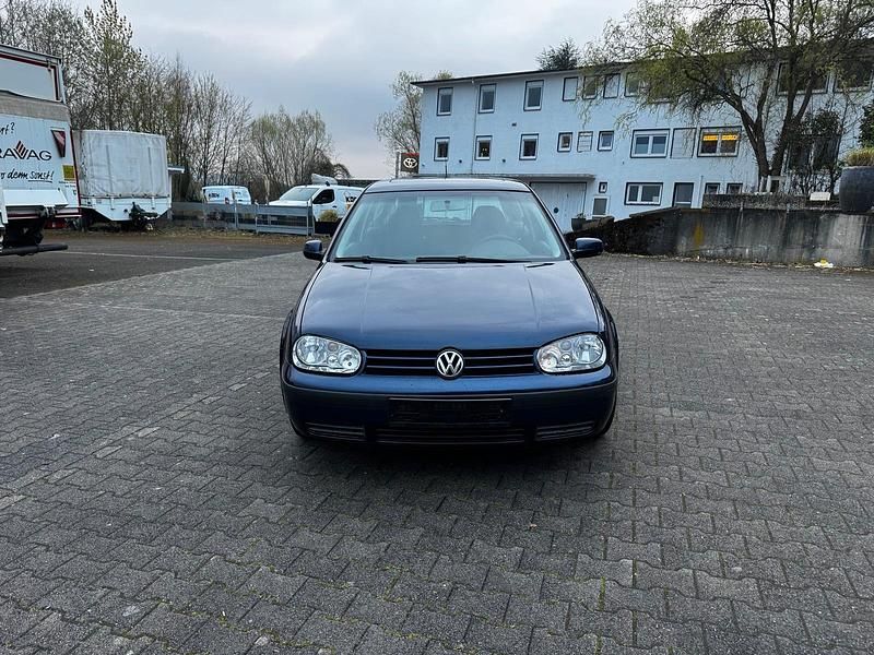 Gebraucht VW Golf IV 130 PS (95 kW) 2003 Blau Kleinwagen