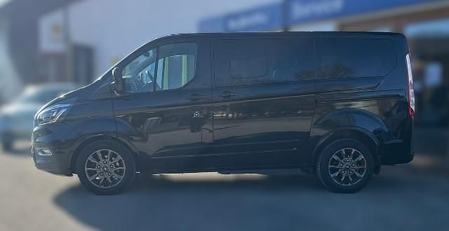 Gebraucht Ford Tourneo Titanium 185 PS (136 kW) 2020 Schwarz Van / Kleinbus