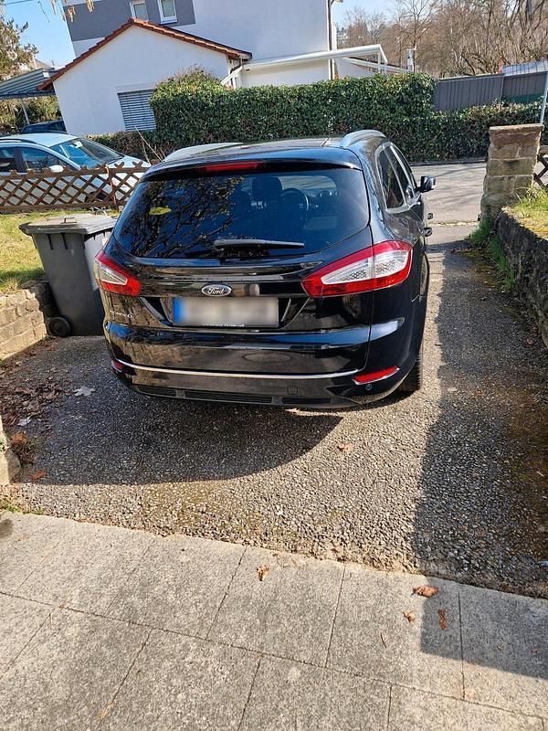 Gebraucht Ford Mondeo Titanium 163 PS (119 kW) 2014 Schwarz Kombi