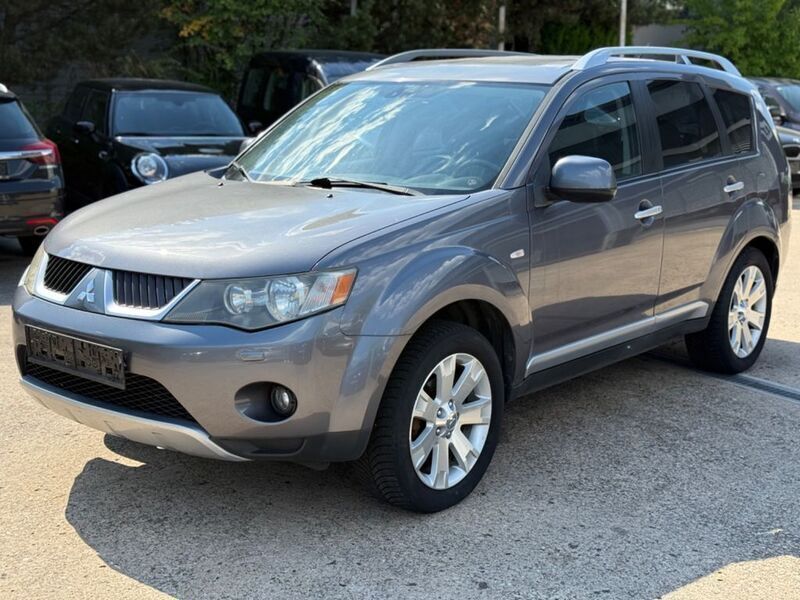 Grau Gebraucht 2008 Mitsubishi Outlander Invite SUV | 3.490 € (Guter Preis) - Bild 1/4