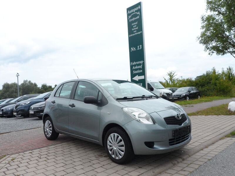 Gebraucht Toyota Yaris Cool 69 PS (50 kW) 2008 Grau Limousine