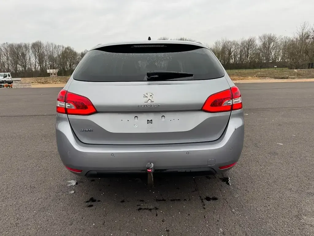 Gebraucht Peugeot 308 SW Allure 120 PS (88 kW) 2018 Grau Pickup