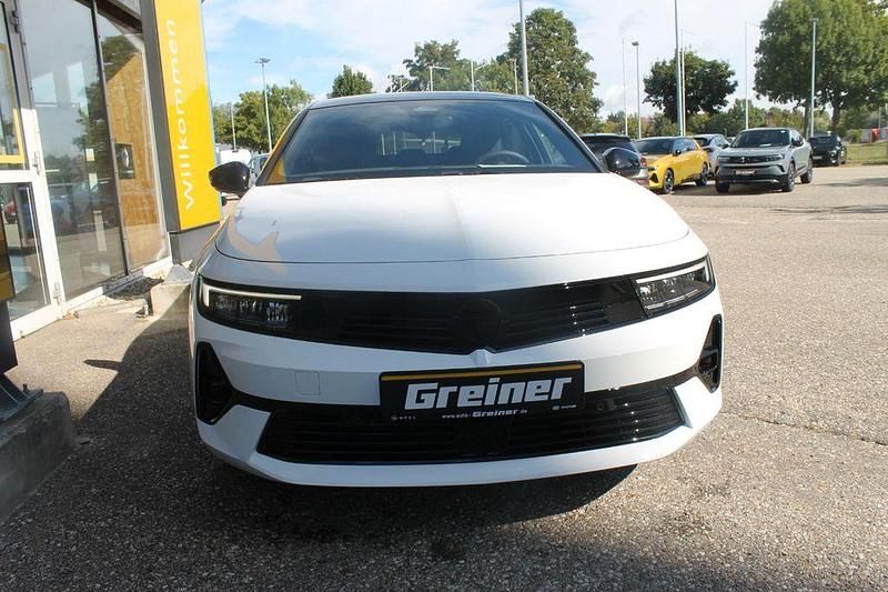 Neu Opel Astra 131 PS (96 kW) 2025 Weiß Limousine