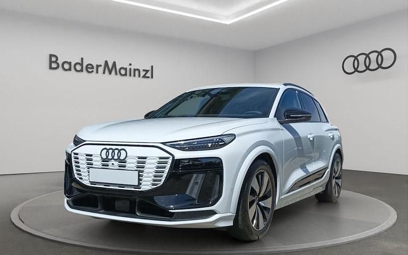 Gletscherweiß metallic Gebraucht 2024 Audi Q6 e-tron Ambiente SUV | 82.930 € - Bild 1/4