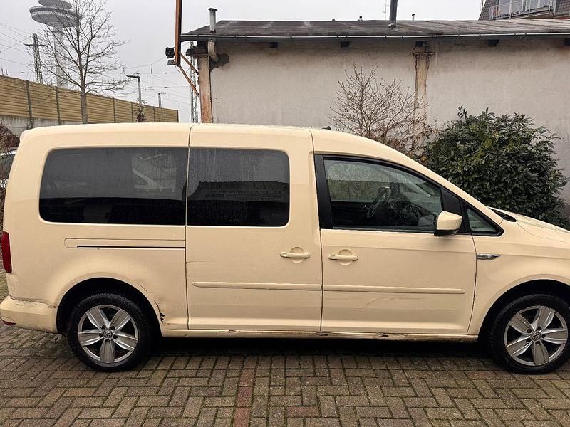 Gebraucht VW Caddy Maxi 102 PS (75 kW) 2016 Beige Van / Kleinbus