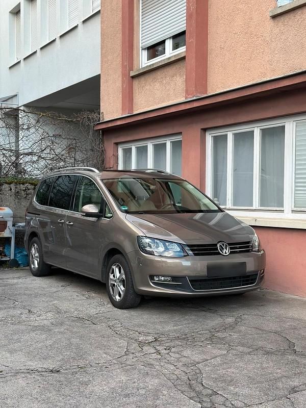 Gebraucht VW Sharan 184 PS (135 kW) 2015 Braun Van / Kleinbus