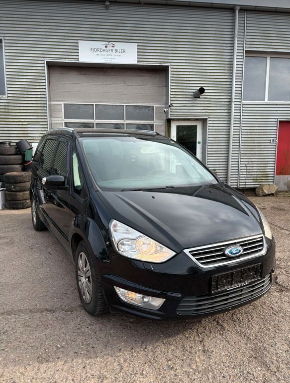 Schwarz Gebraucht 2011 Ford Galaxy Trend Van / Kleinbus | 1.900 € - Bild 1/4