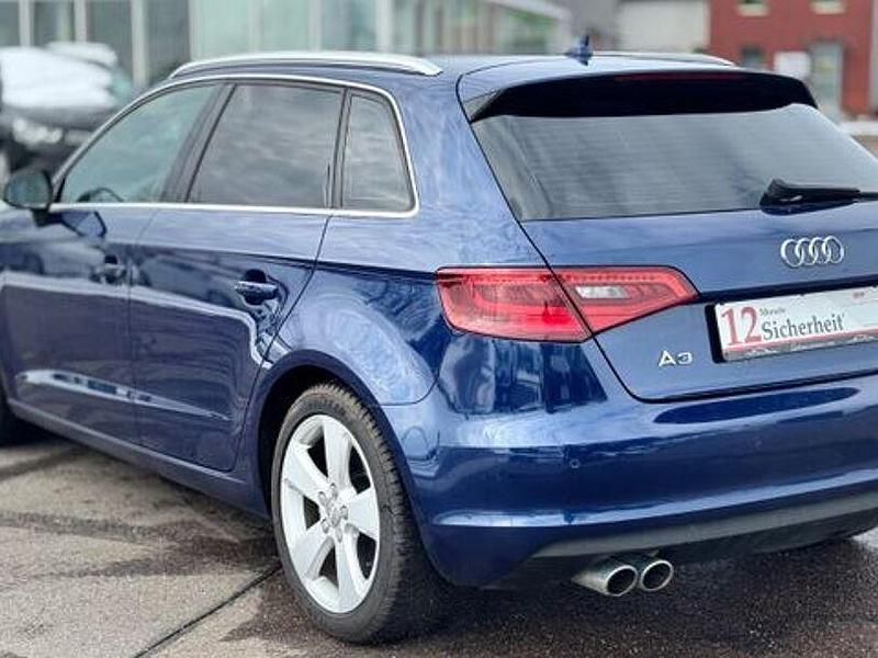 Gebraucht Audi A3 Ambiente 150 PS (110 kW) 2016 Blau Limousine