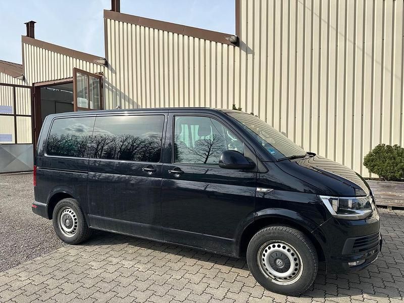Używany VW T6 150 KM (110 kW) 2016 Czarny Van