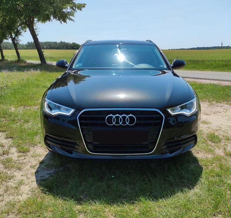 Schwarz Gebraucht 2012 Audi A6 Ambiente Kombi | 14.400 € (Etwas zu teuer) - Bild 1/4