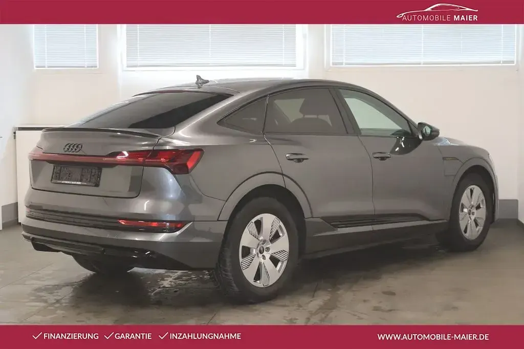 Gebraucht Audi e-tron S-Line 300 kW (408 PS) 2023 Daytonagrau perleffekt SUV