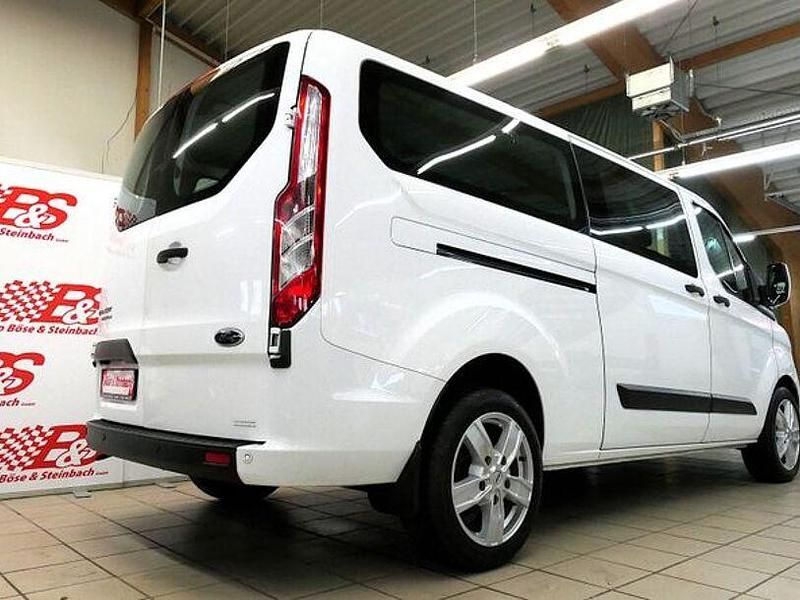 Gebraucht Ford Transit Custom 131 PS (96 kW) 2021 Frozen white Van / Kleinbus