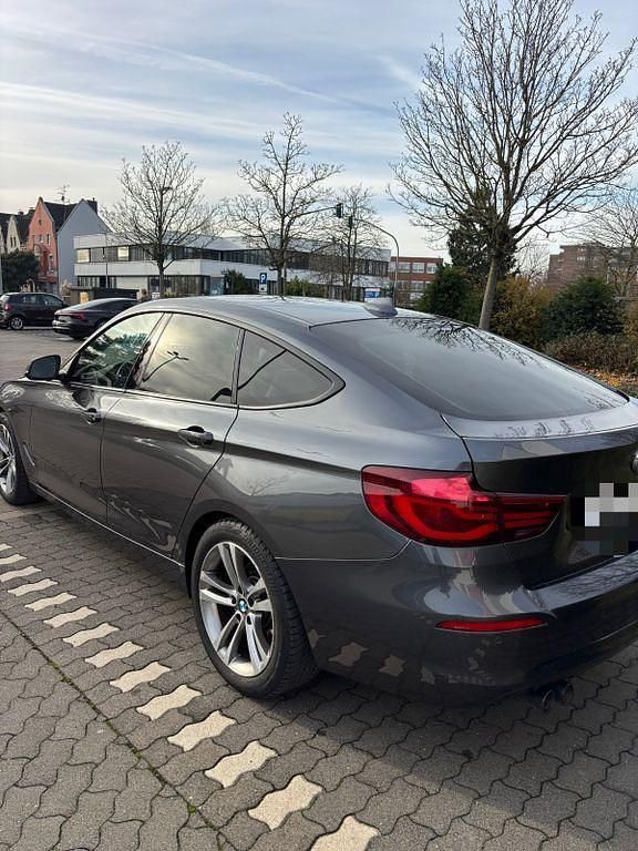 Gebraucht BMW 320 Gran Turismo M Sport 184 PS (135 kW) 2019 Grau Limousine