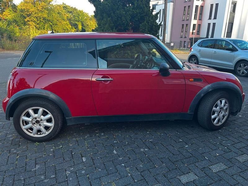 Rot Gebraucht 2004 Mini ONE Kleinwagen | 2.700 € (Fairer Preis) - Bild 1/4