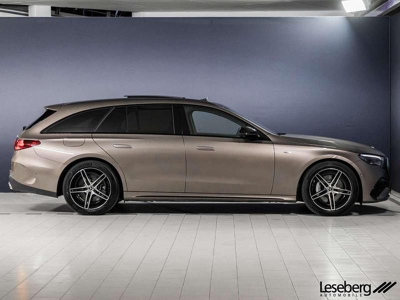 Gebraucht Mercedes E300 AMG 313 PS (230 kW) 2025 Samtbraun Kombi