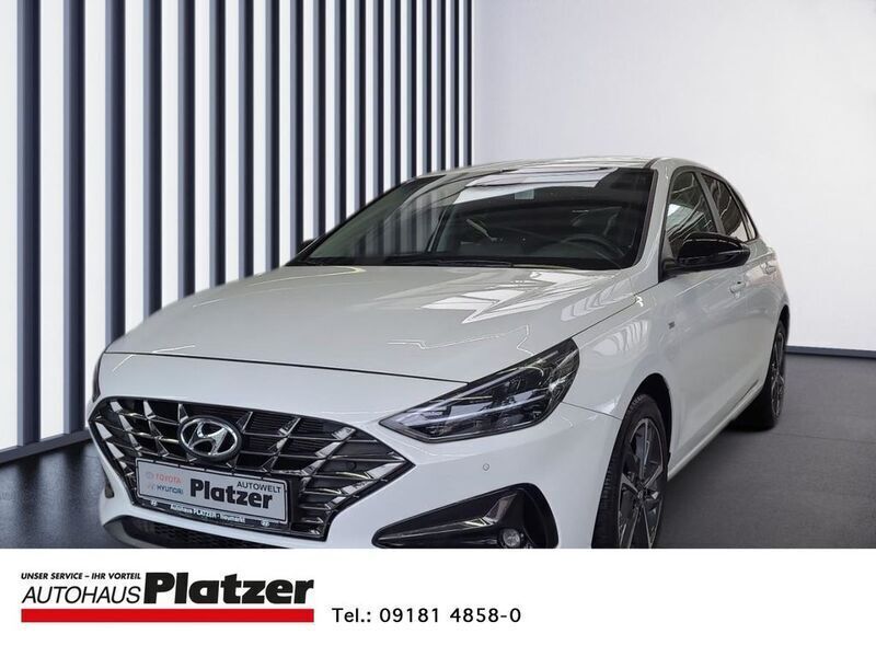 Weiss Gebraucht 2021 Hyundai i30 Edition 30+ Limousine | 21.980 € (Fairer Preis) - Bild 1/4