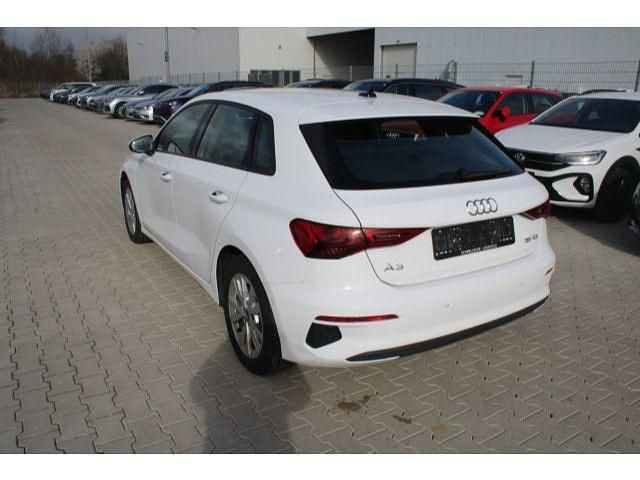 Second-hand Audi A3 150 CP (110 kW) 2023 Alb Berlinǎ