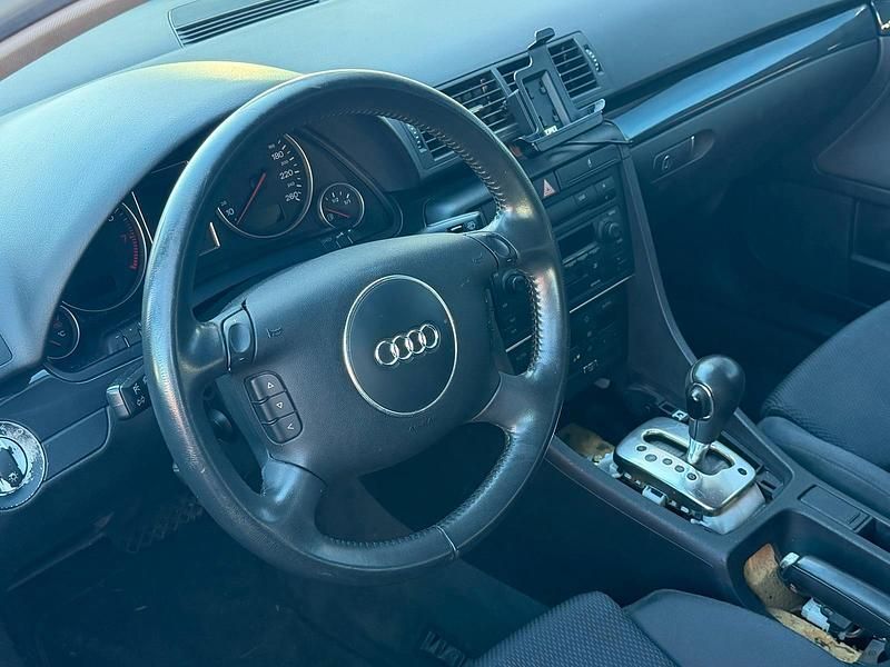 Usata Audi A4 170 CV (125 kW) 2002 Nero Station wagon