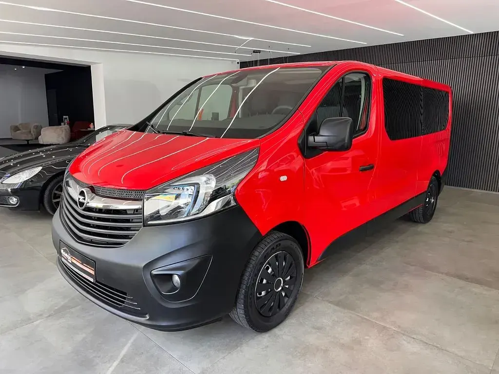 Gebraucht Opel Vivaro 125 PS (91 kW) 2018 Rot Van / Kleinbus