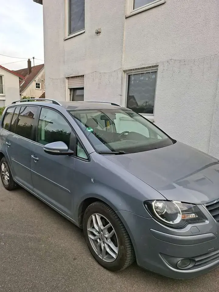 Gebraucht VW Touran Freestyle 140 PS (102 kW) 2009 Grau Van / Kleinbus