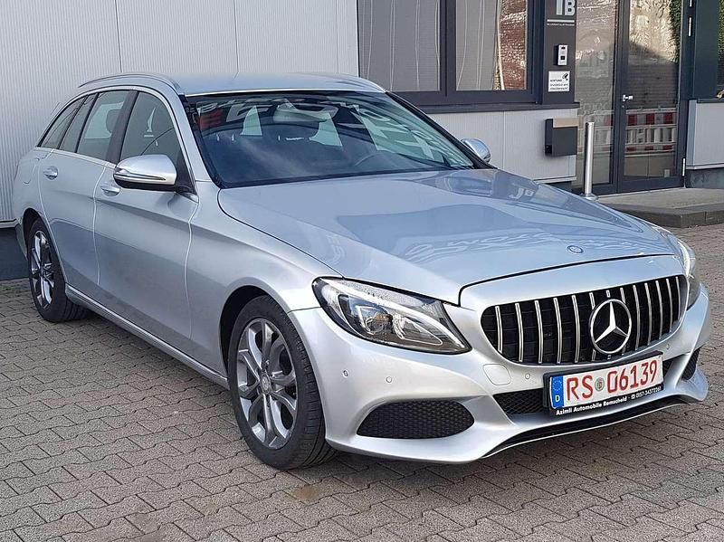 Grau Gebraucht 2015 Mercedes C220 Avantgarde Kombi | 15.999 € (Fairer Preis) - Bild 1/4