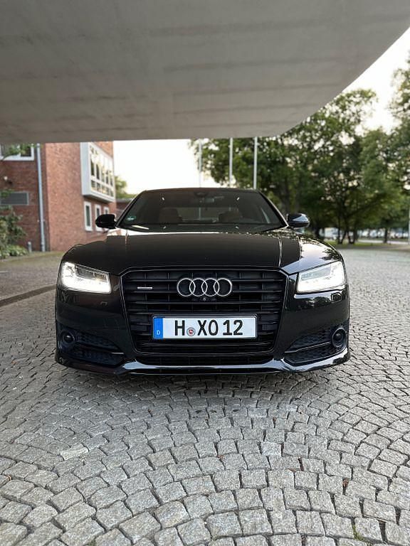 Schwarz Gebraucht 2017 Audi A8L Exclusive Limousine | 32.999 € (Teuer) - Bild 1/4